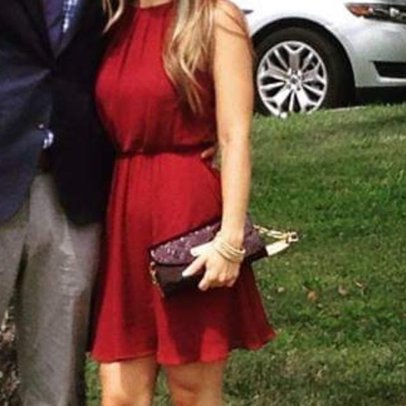 Gorgeous burgundy occasion dress - Picture 2 of 2